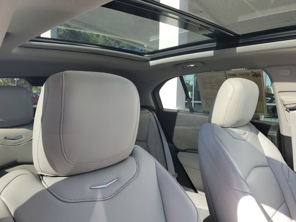 Used 2023 Cadillac XT4 Premium Luxury image 24