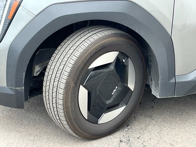 Certified 2024 Kia EV9 Light image 3