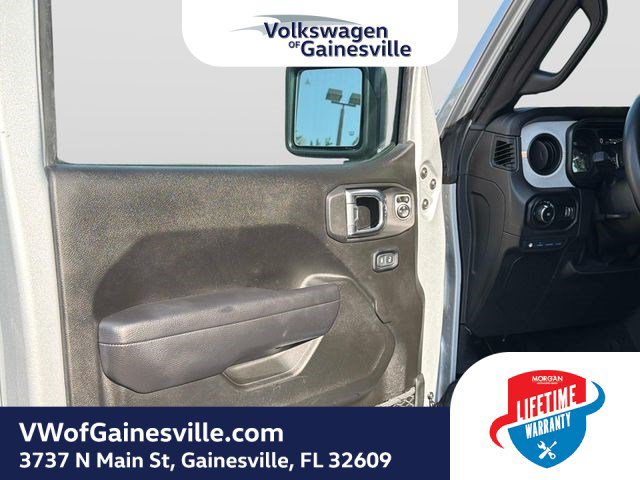 Used 2024 Jeep Wrangler Unlimited w/ Convenience Group AWD/4WD image 16