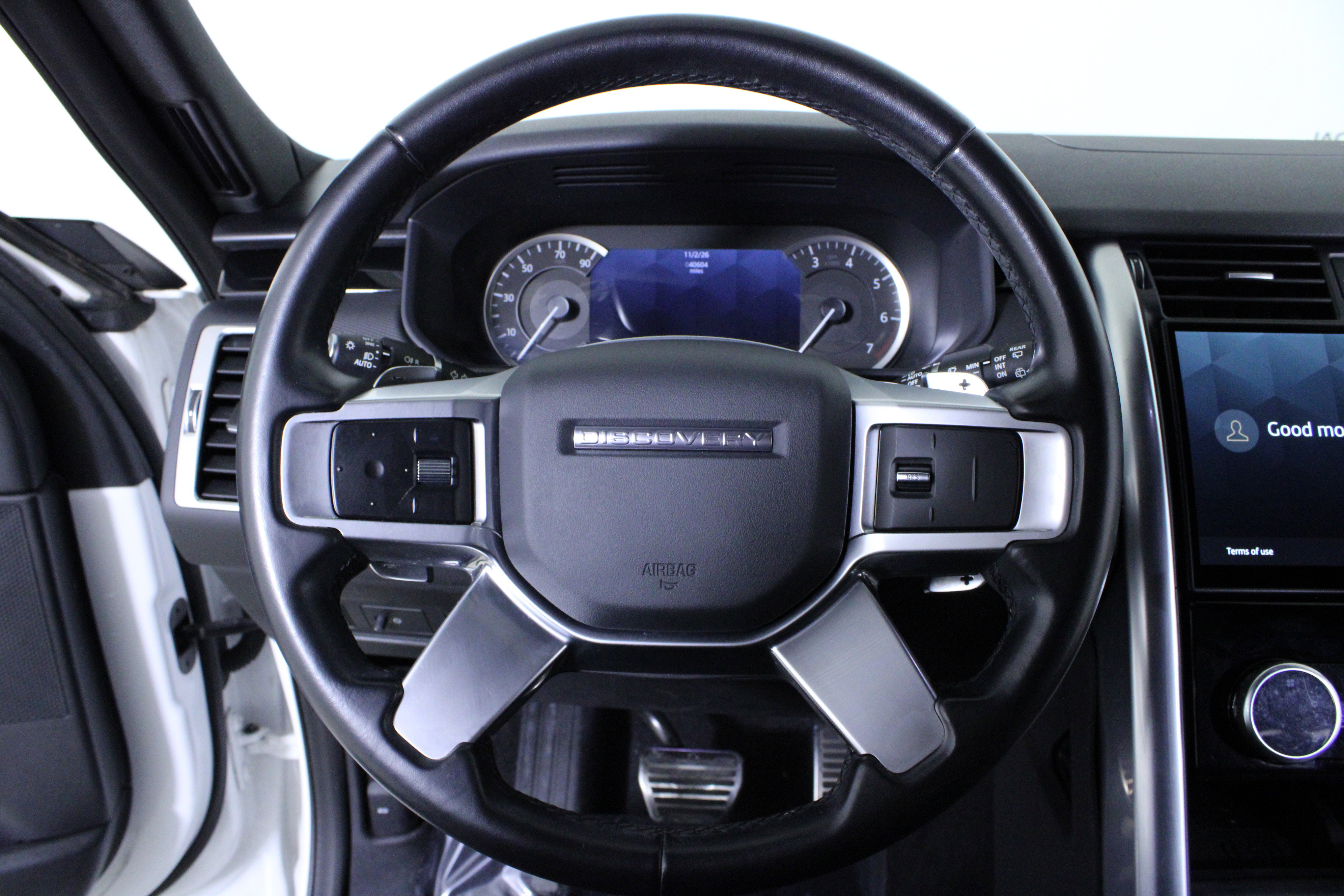 Used 2023 Land Rover Discovery S R-Dynamic image 23