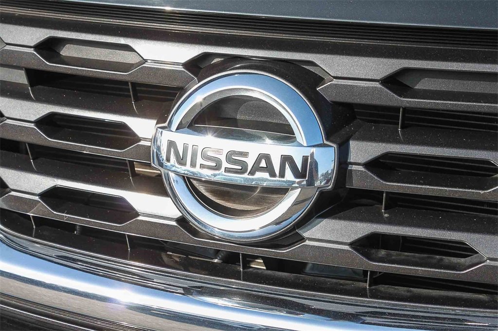 Used 2020 Nissan Pathfinder SV image 6