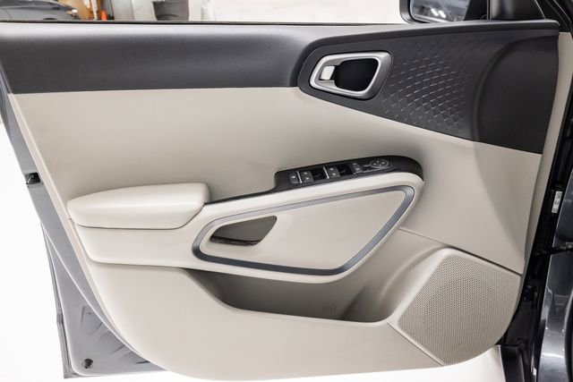 Used 2020 Kia Soul S FWD image 8