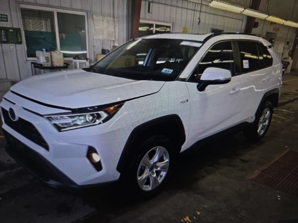 Used 2021 Toyota RAV4 XLE w/ Convenience Package AWD/4WD video 2