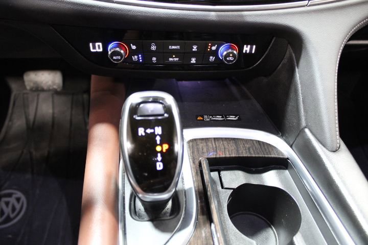 Used 2020 Buick Enclave Avenir w/ Avenir Technology Package image 35