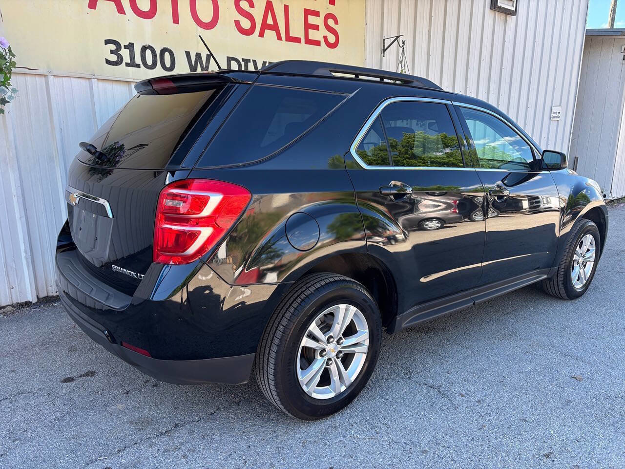 Used 2016 Chevrolet Equinox LT w/ Convenience Package image 3