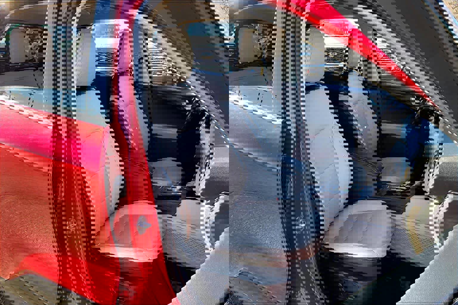 Used 2020 Ford Escape Titanium image 8