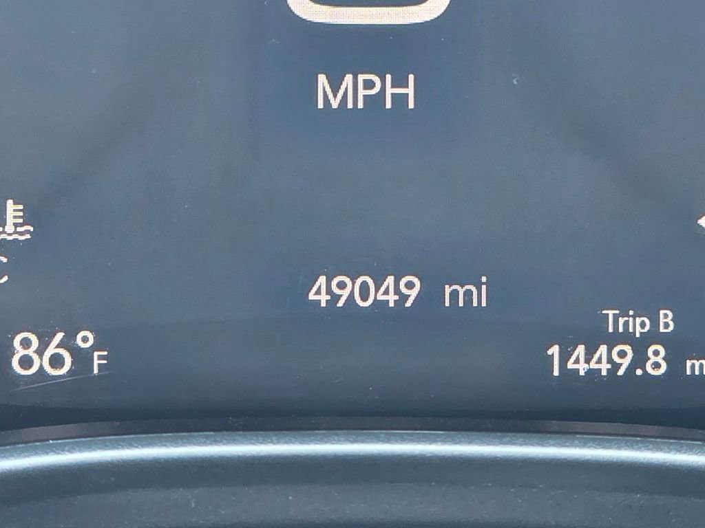 Certified 2023 Chrysler Pacifica Touring-L image 40