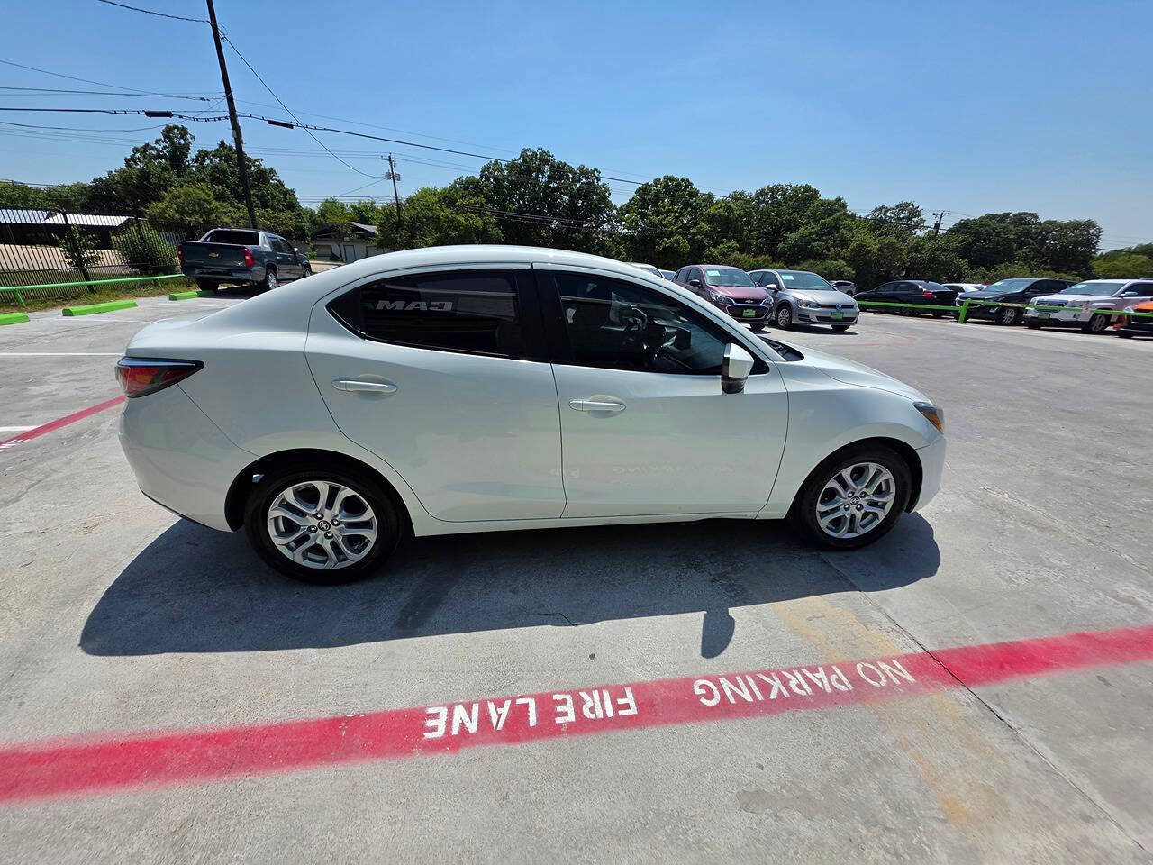 Used 2016 Scion iA FWD image 16