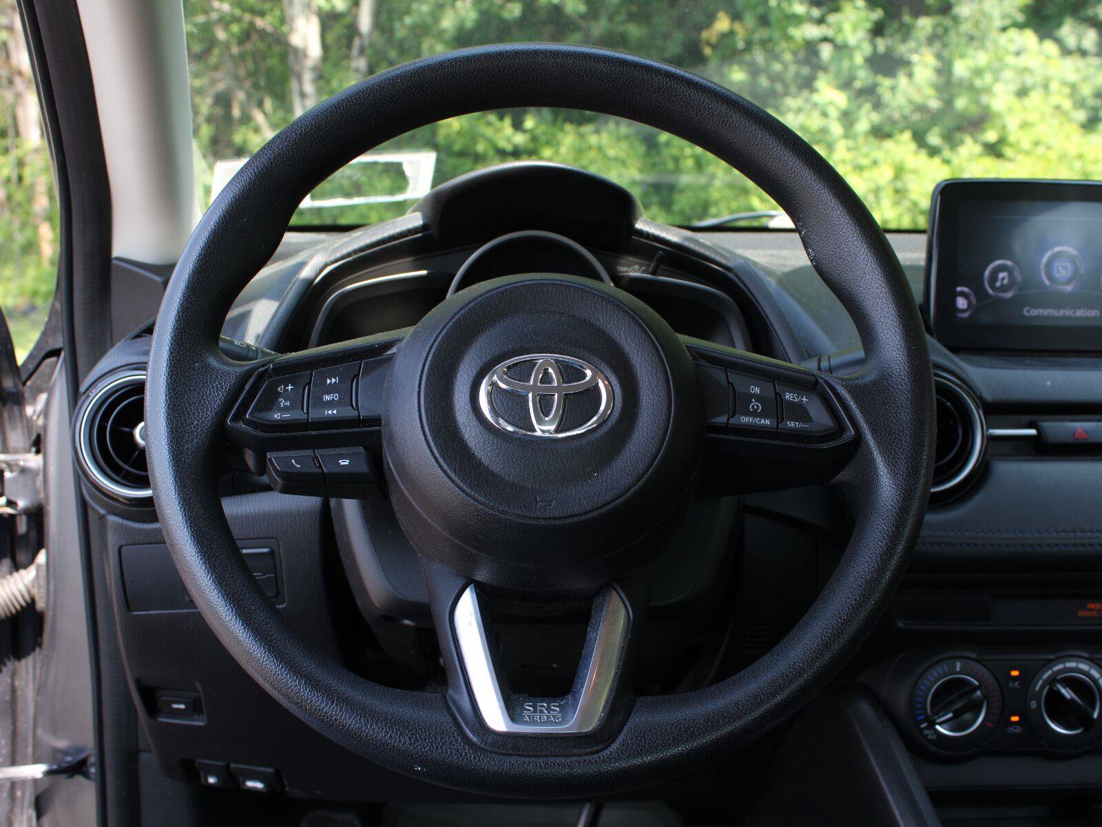 Used 2019 Toyota Yaris LE FWD image 10