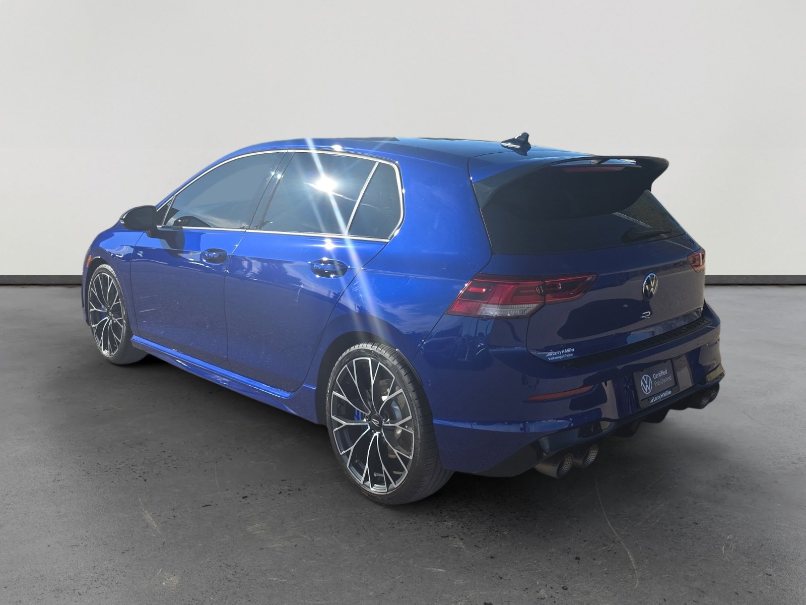 Certified 2025 Volkswagen Golf w/ Euro Style Package image 3