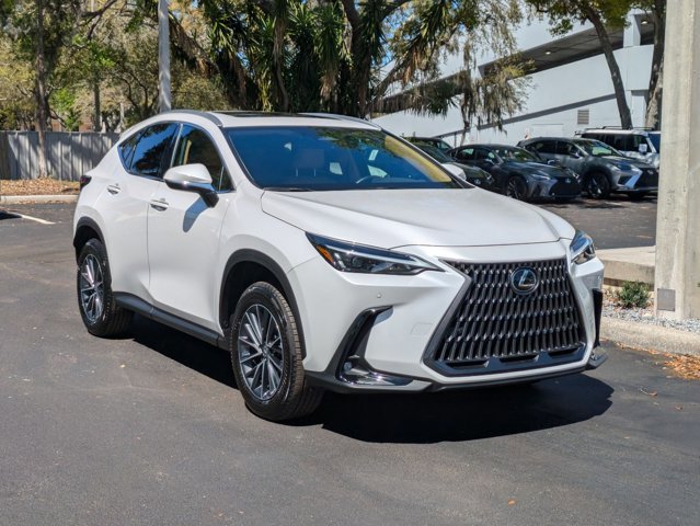 Used 2025 Lexus NX 250 NX 250 Premium w/ Towing Package (2000 Lbs) image 3