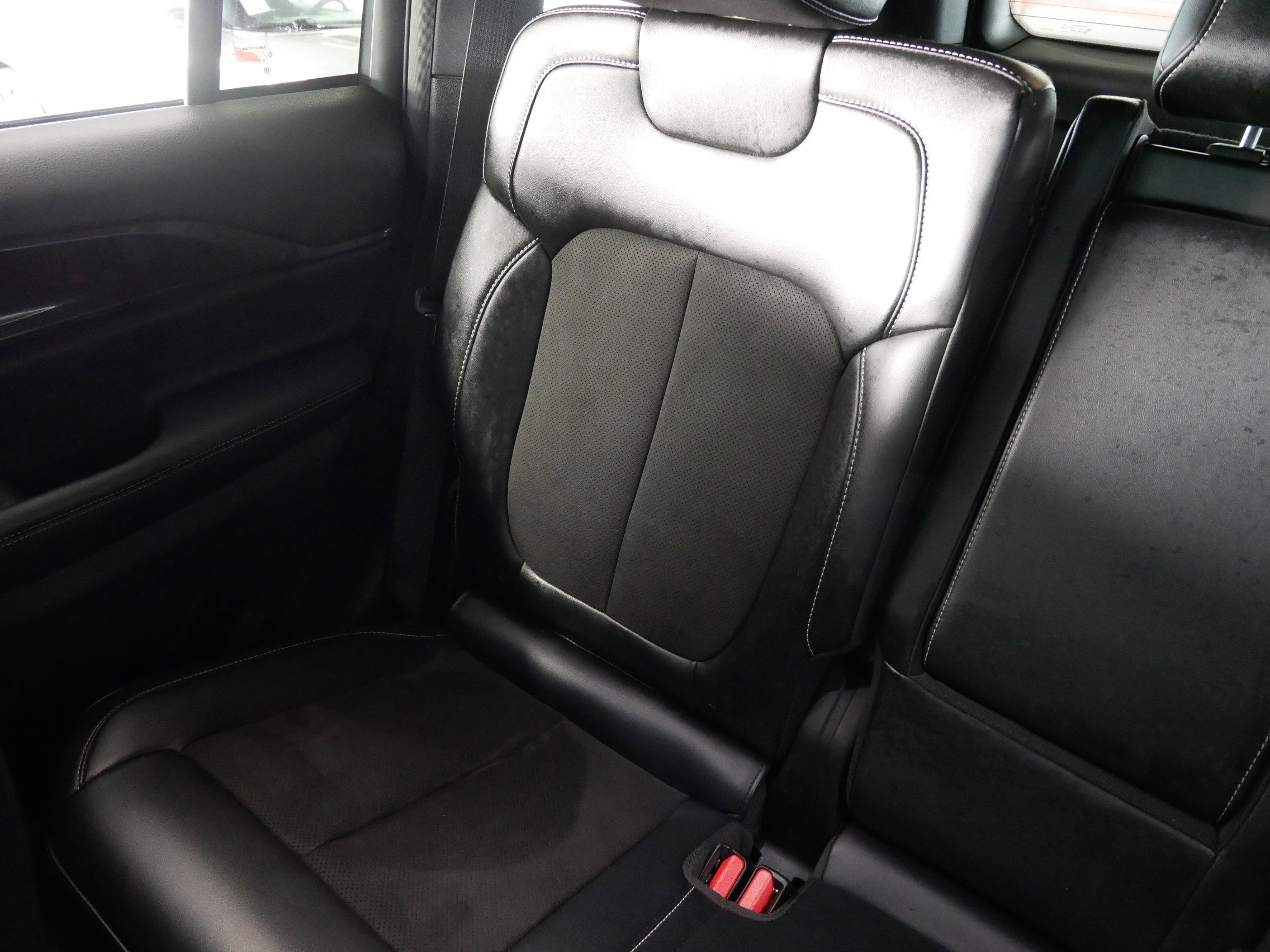 Used 2022 Jeep Grand Cherokee Altitude image 12