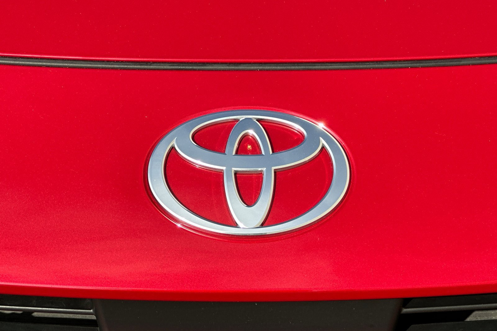 Used 2026 Toyota Prius Plug-In Hybrid FWD image 39