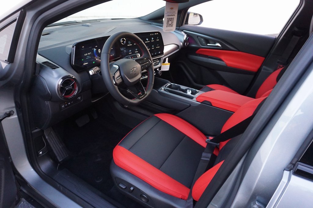 New 2026 Chevrolet Equinox EV RS image 9