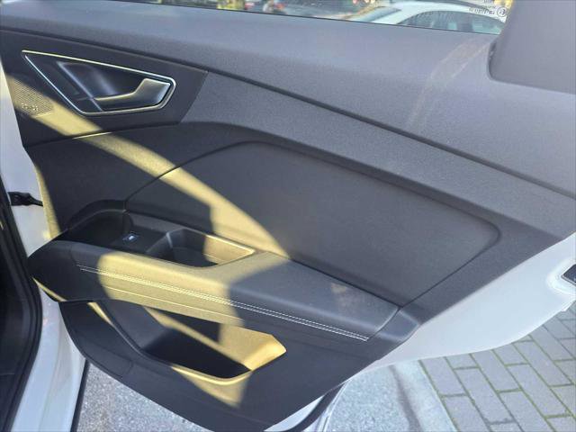 Used 2024 Audi Q4 e-tron Prestige w/ Black Optic Plus Package image 13