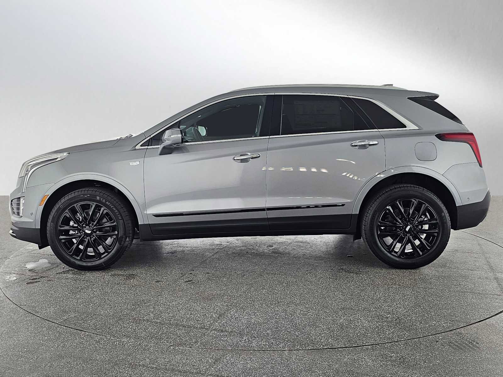 New 2026 Cadillac XT5 Premium Luxury w/ LPO, ONYX Package image 6