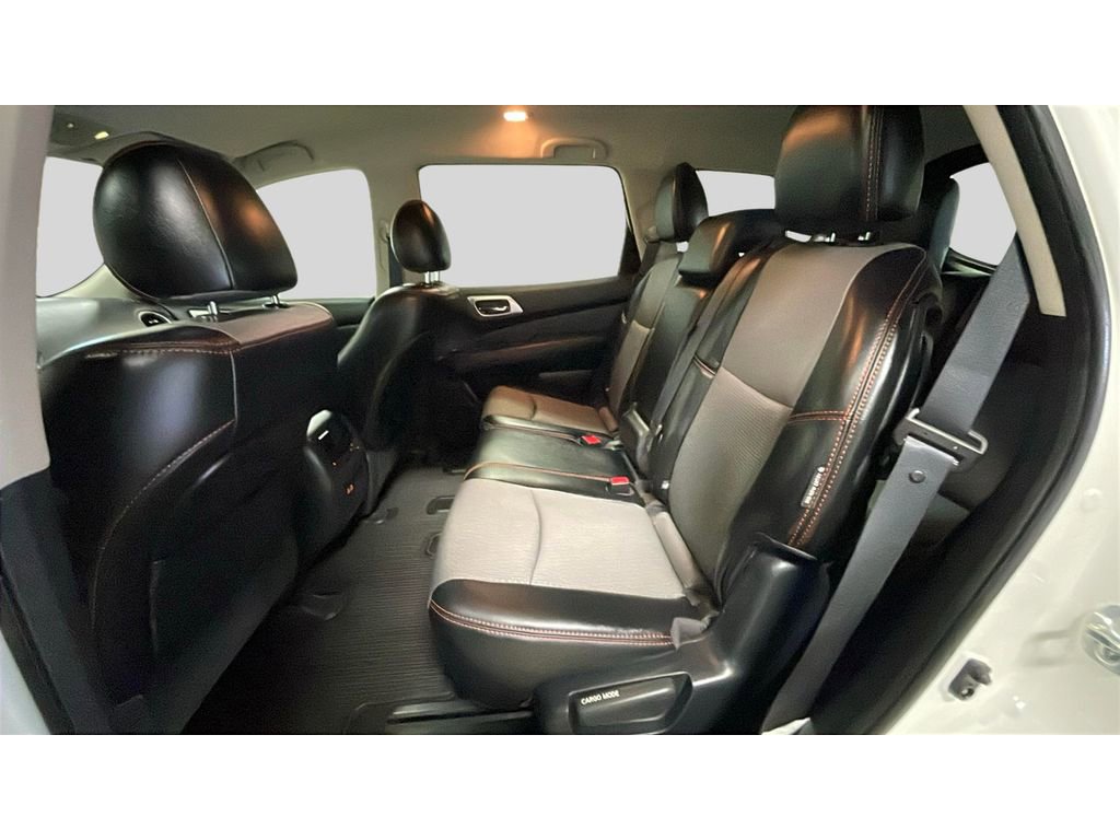 Used 2020 Nissan Pathfinder SV image 14