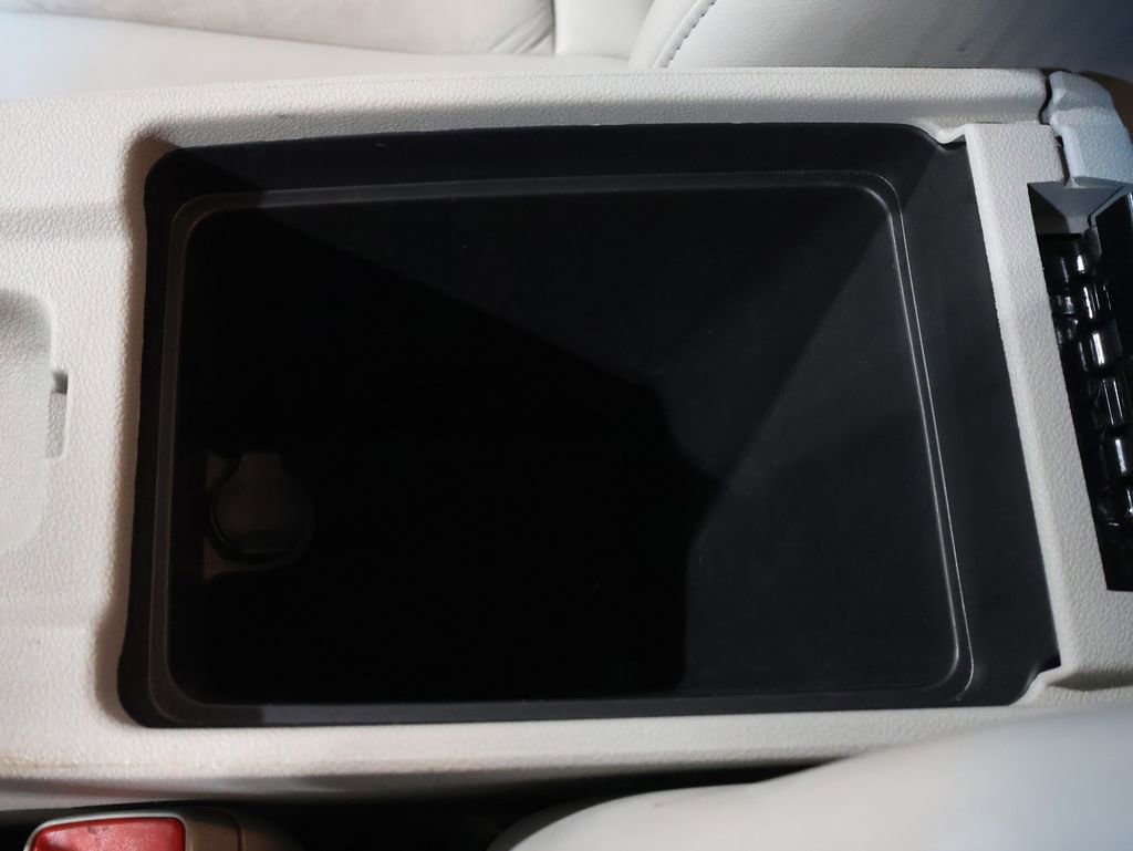 Used 2010 Chevrolet Impala LT w/ Luxury Edition Package image 28