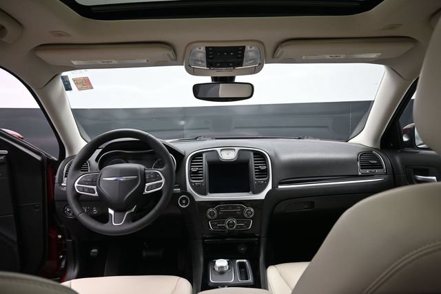 Used 2023 Chrysler 300 Touring L w/ Popular Equipment Group RWD image 27