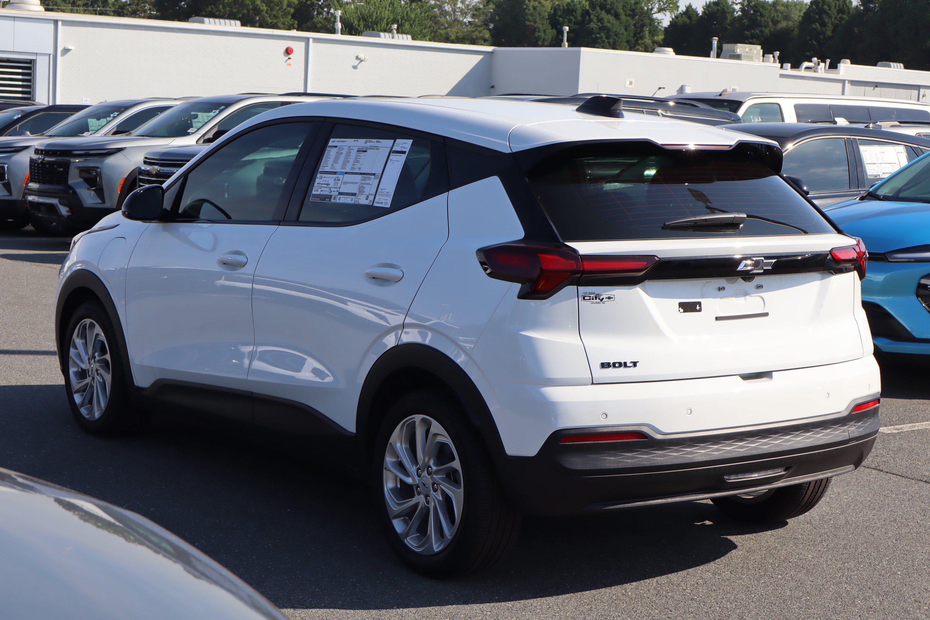 New 2027 Chevrolet Bolt LT w/ Comfort Package FWD image 7