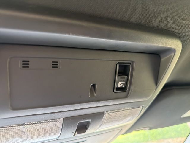 Used 2019 Nissan Titan SV w/ SV Convenience Package image 22