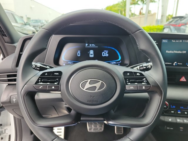 New 2026 Hyundai Elantra SEL Sport FWD image 18