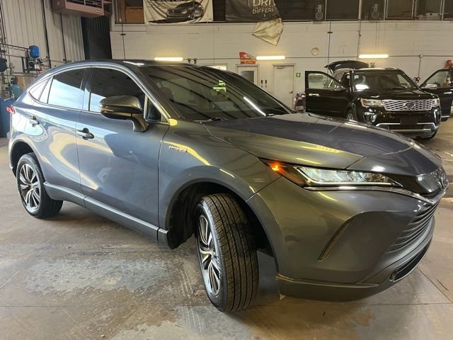 Used 2021 Toyota Venza LE AWD/4WD image 8