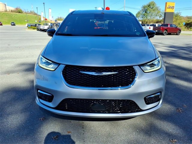 New 2026 Chrysler Pacifica Select image 9