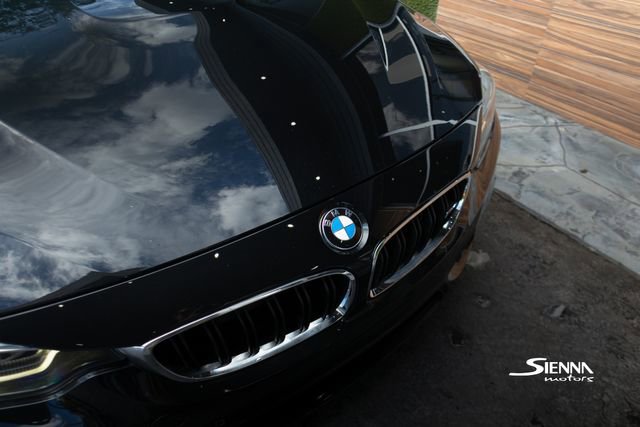 Used 2018 BMW M4 Convertible image 13