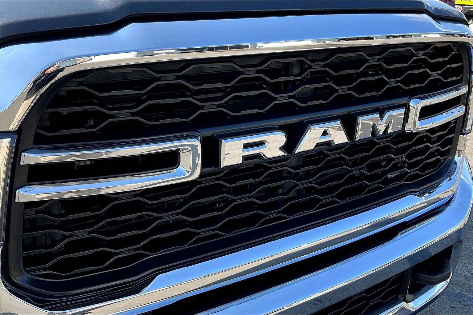 Used 2024 RAM 2500 Tradesman w/ Chrome Appearance Group image 33