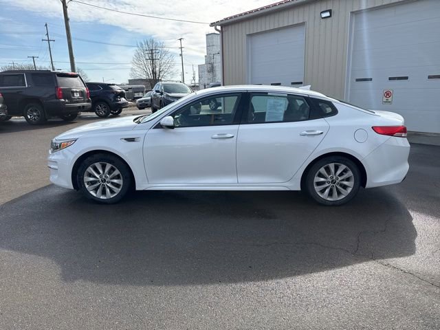 Used 2017 Kia Optima EX image 6
