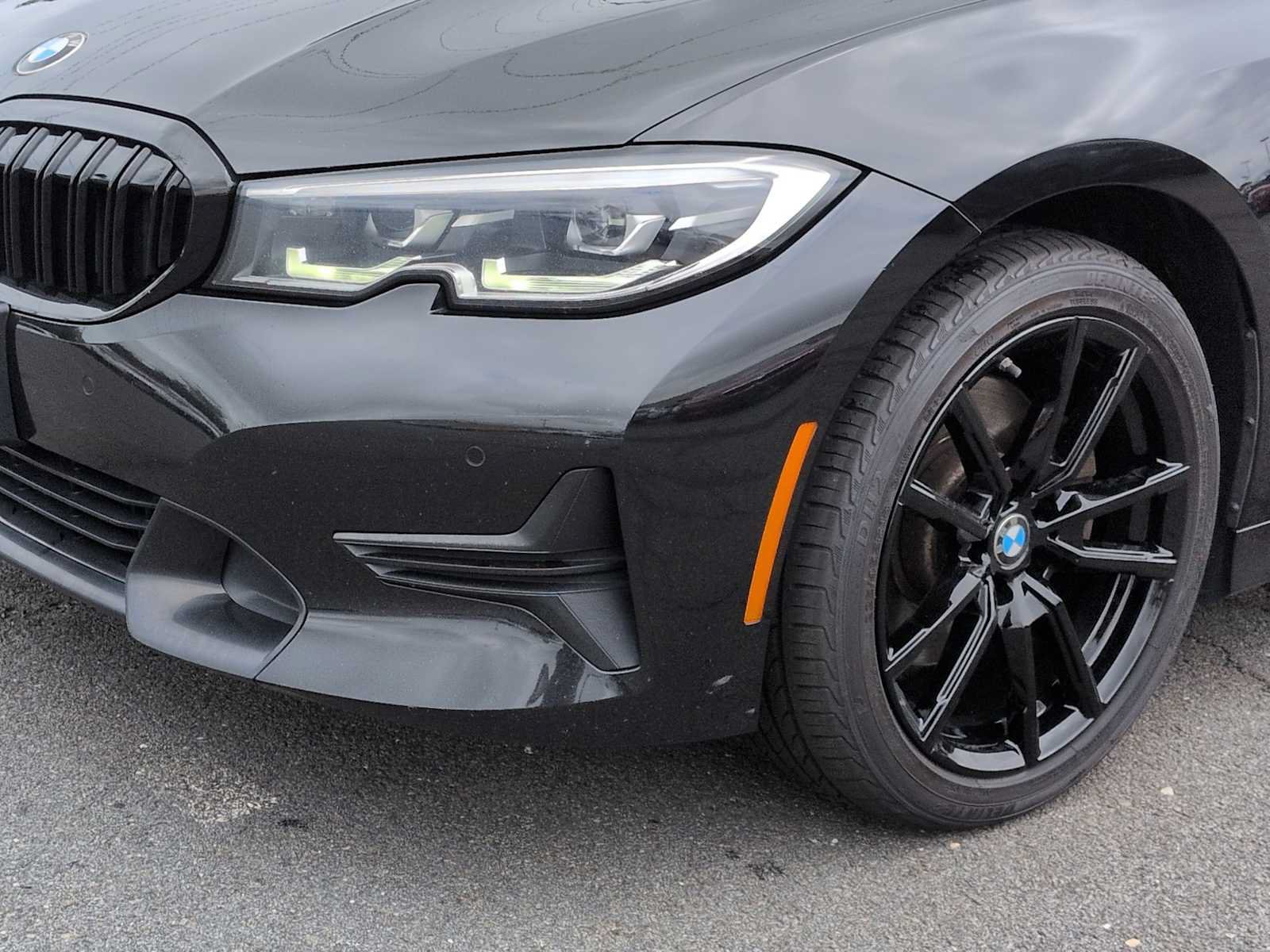 Used 2019 BMW 330i xDrive Sedan w/ Premium Package AWD/4WD image 11