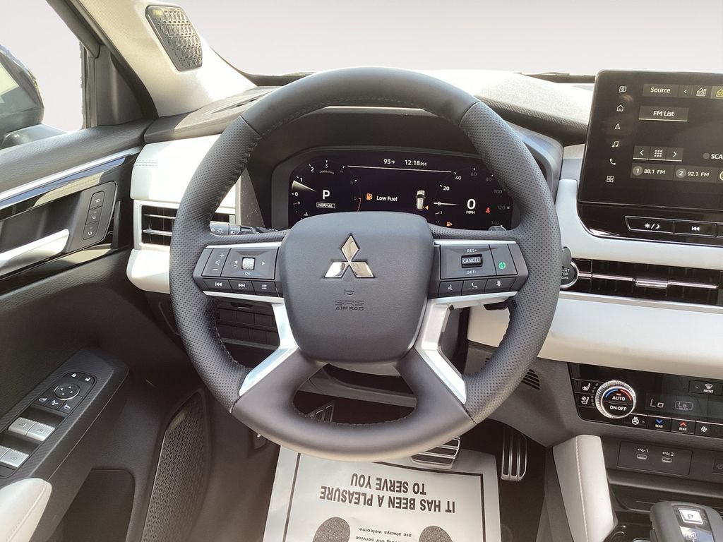 New 2025 Mitsubishi Outlander SEL AWD/4WD image 12