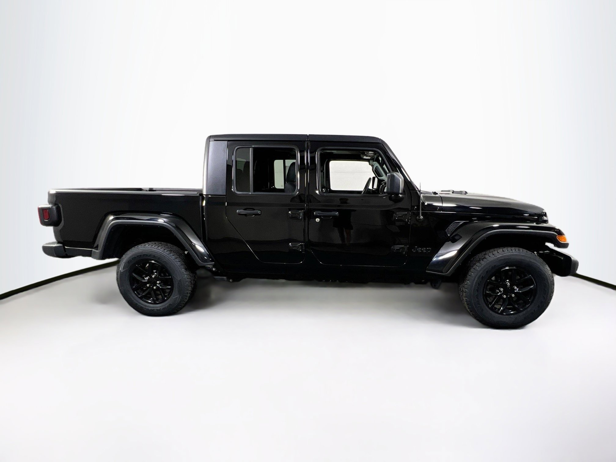 Used 2023 Jeep Gladiator Sport AWD/4WD image 4