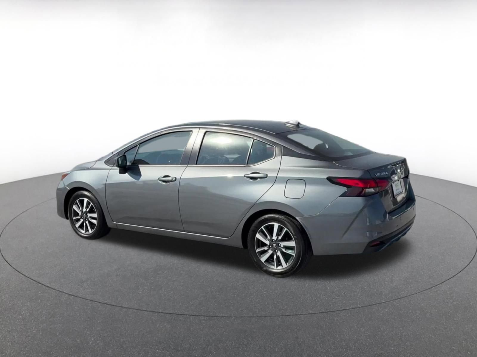 Used 2025 Nissan Versa SV image 10