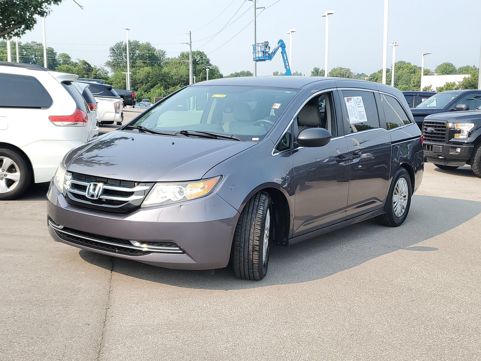 Used 2015 Honda Odyssey LX image 2