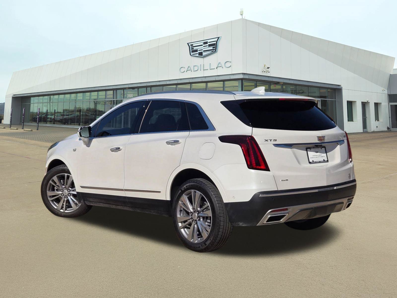 New 2026 Cadillac XT5 Premium Luxury w/ Driver Assist Package AWD/4WD image 4