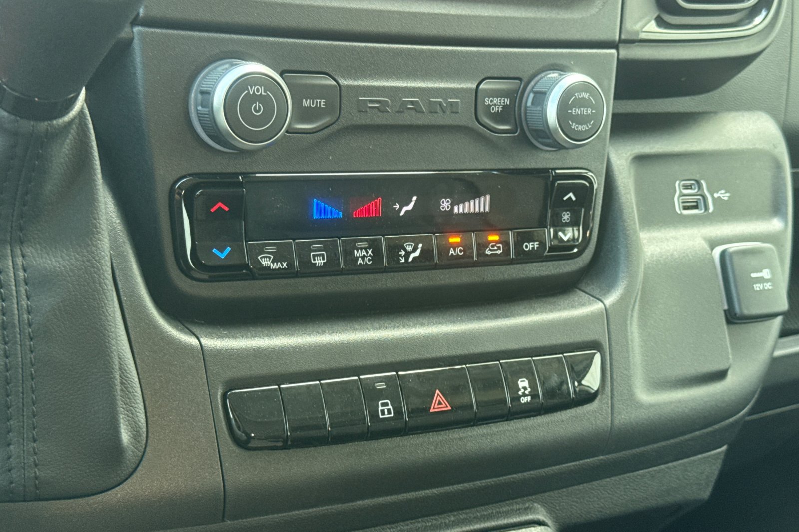 New 2026 RAM ProMaster 1500 w/ Convenience Group FWD image 18