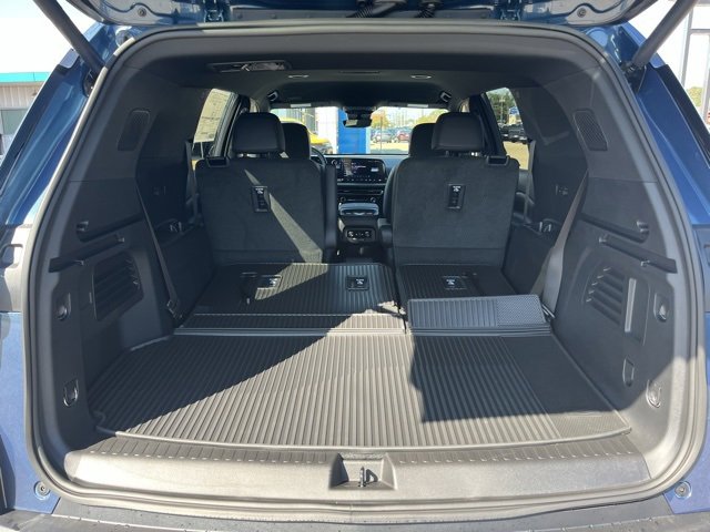 New 2026 Chevrolet Traverse LT w/ Driver Confidence Package image 8