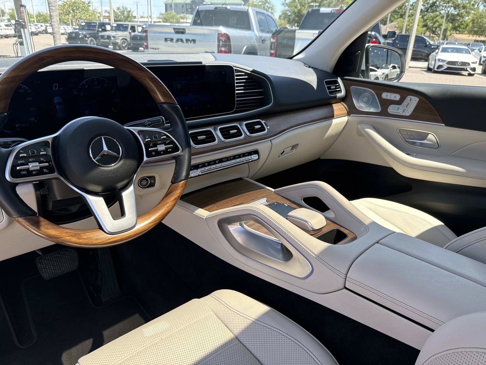 Certified 2022 Mercedes-Benz GLE 450 4MATIC w/ Premium Package image 15