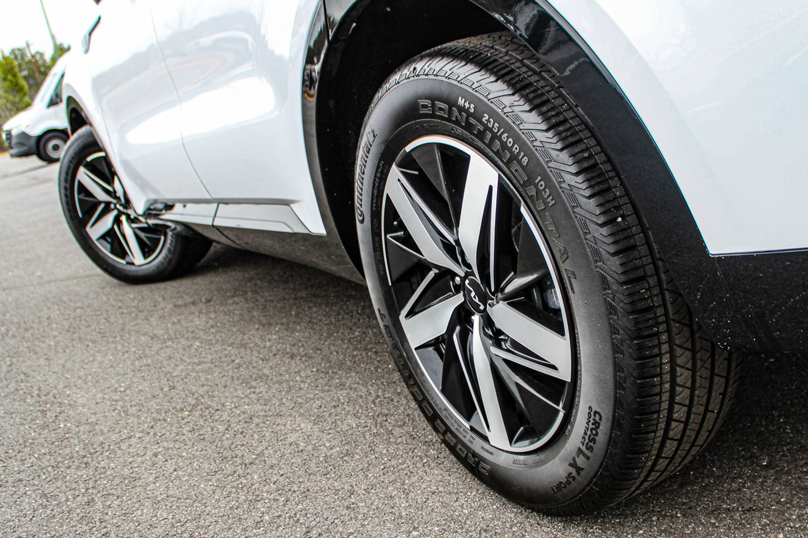 Used 2023 Kia Sorento EX FWD image 12