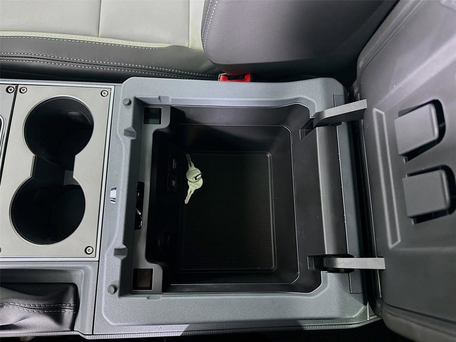 New 2025 INEOS Grenadier Fieldmaster Edition image 30