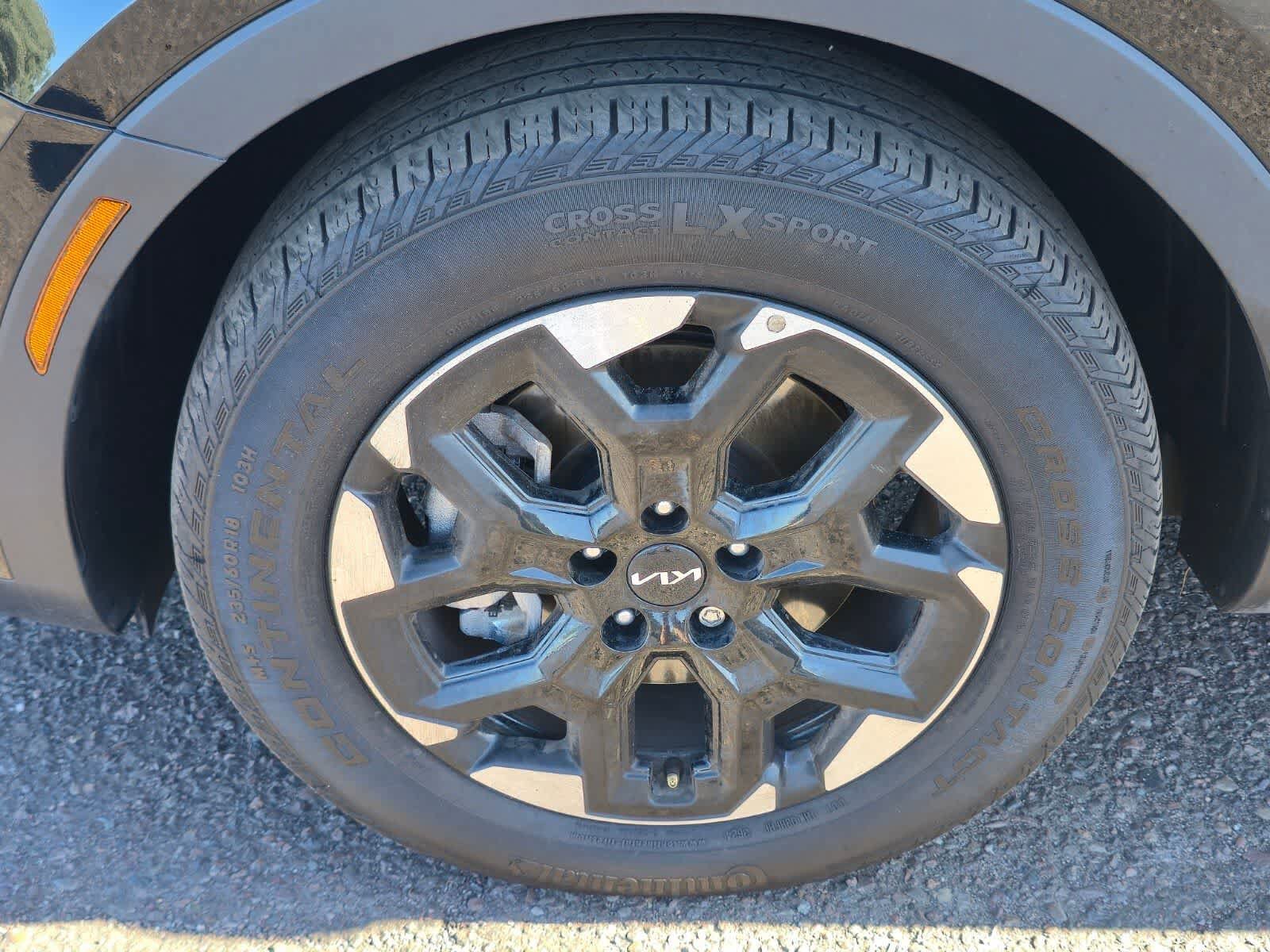 Used 2025 Kia Sorento S w/ Panoramic Sunroof Package FWD image 11