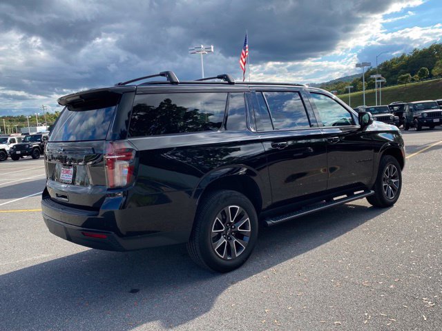 Used 2023 Chevrolet Suburban Z71 w/ Luxury Package AWD/4WD image 5