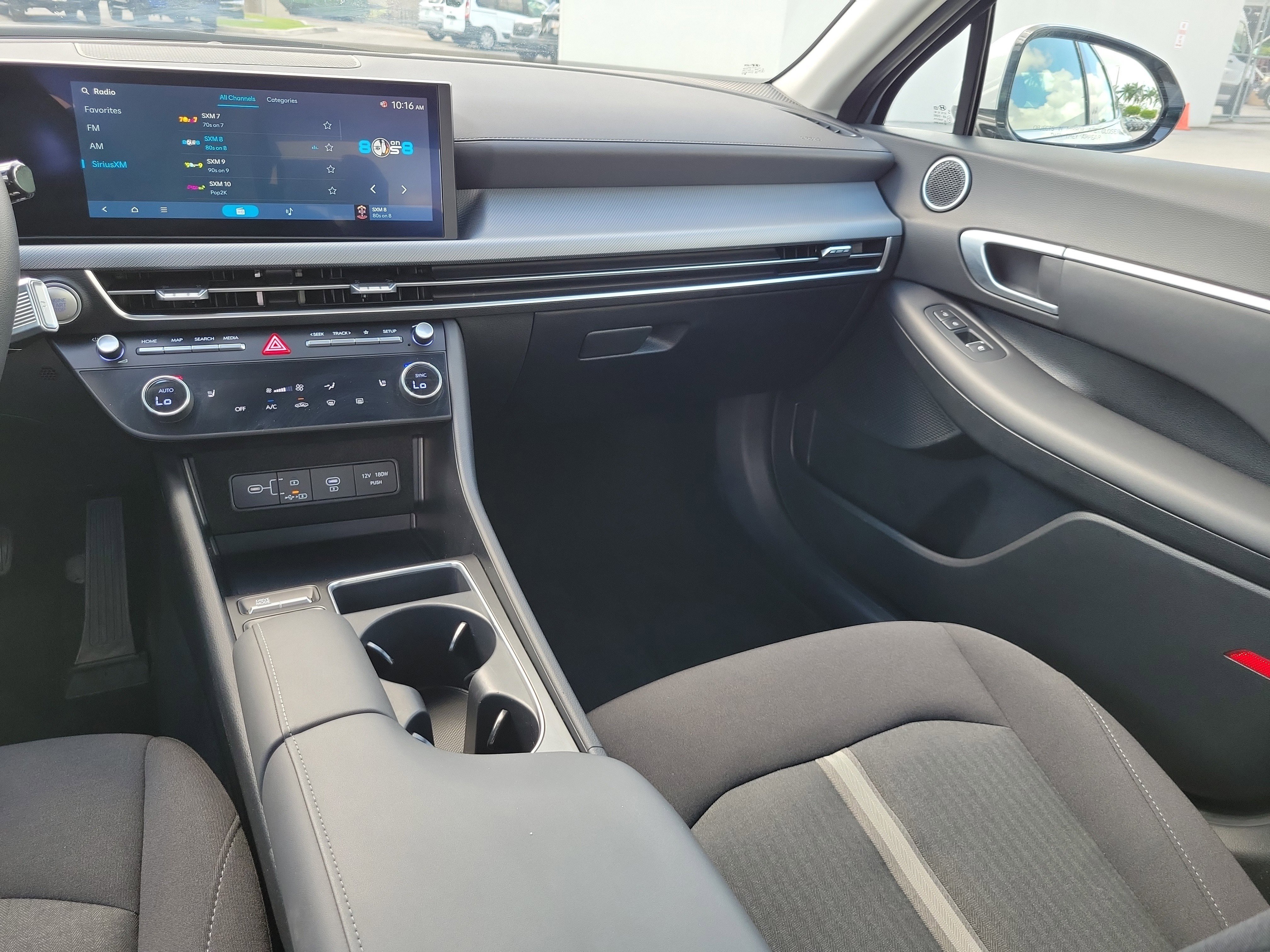 Used 2025 Hyundai Sonata SEL FWD image 16