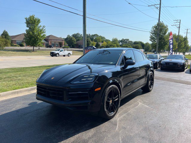 Used 2024 Porsche Cayenne Coupe image 4