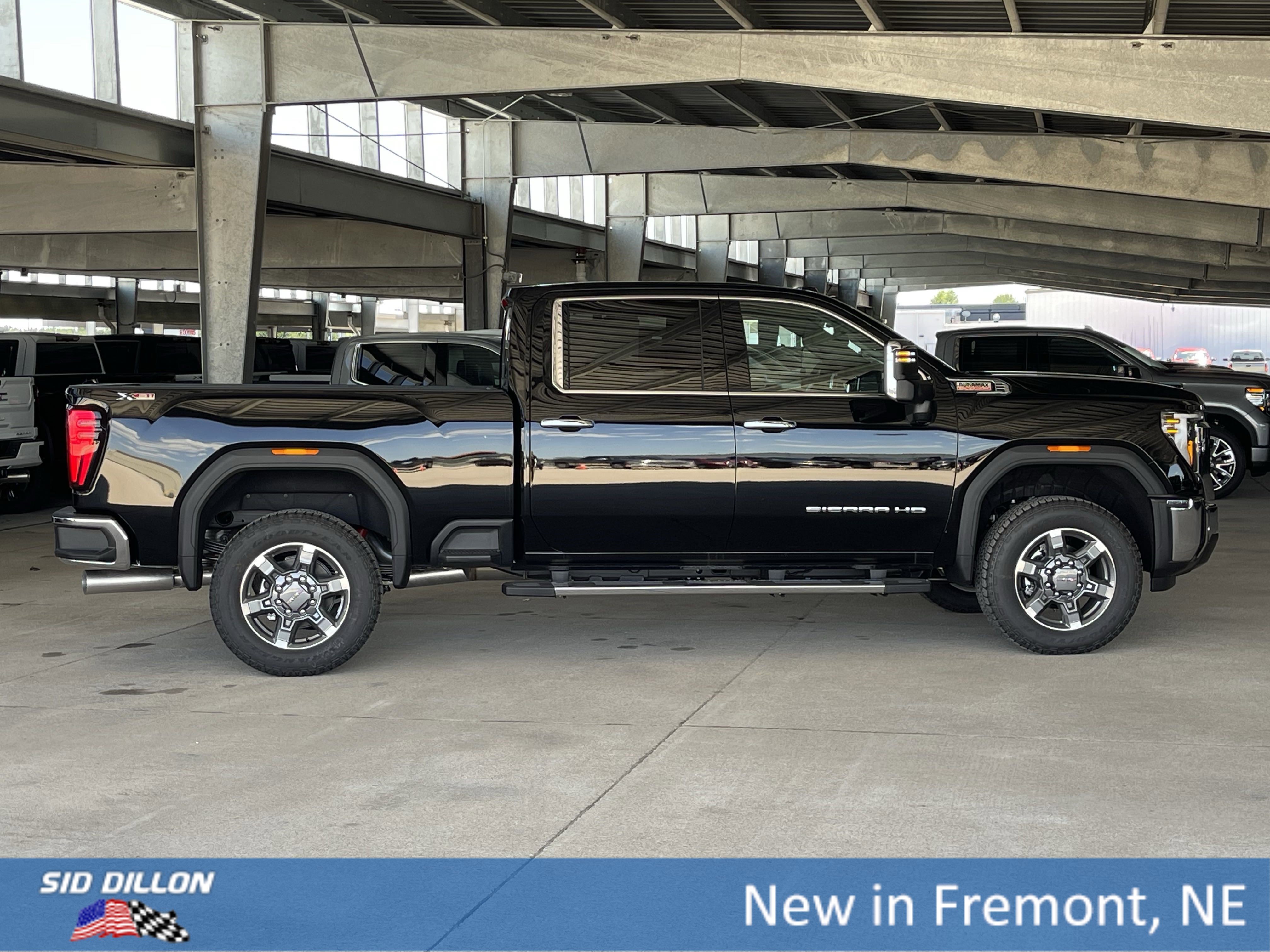 New 2025 GMC Sierra 2500 SLT w/ SLT Premium Package image 14