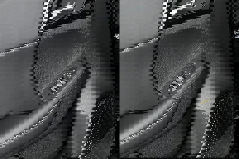 New 2026 Mitsubishi Outlander SE image 11