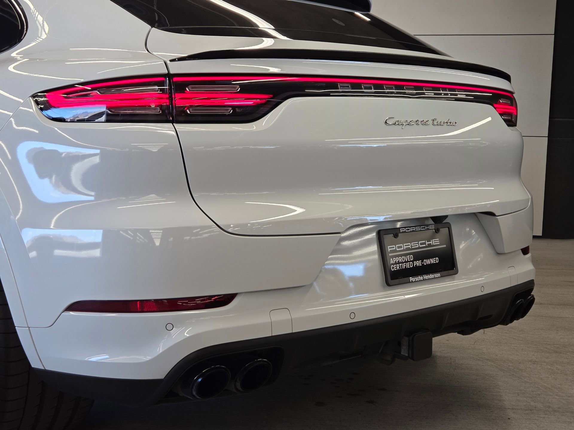 Certified 2023 Porsche Cayenne Turbo AWD/4WD image 8