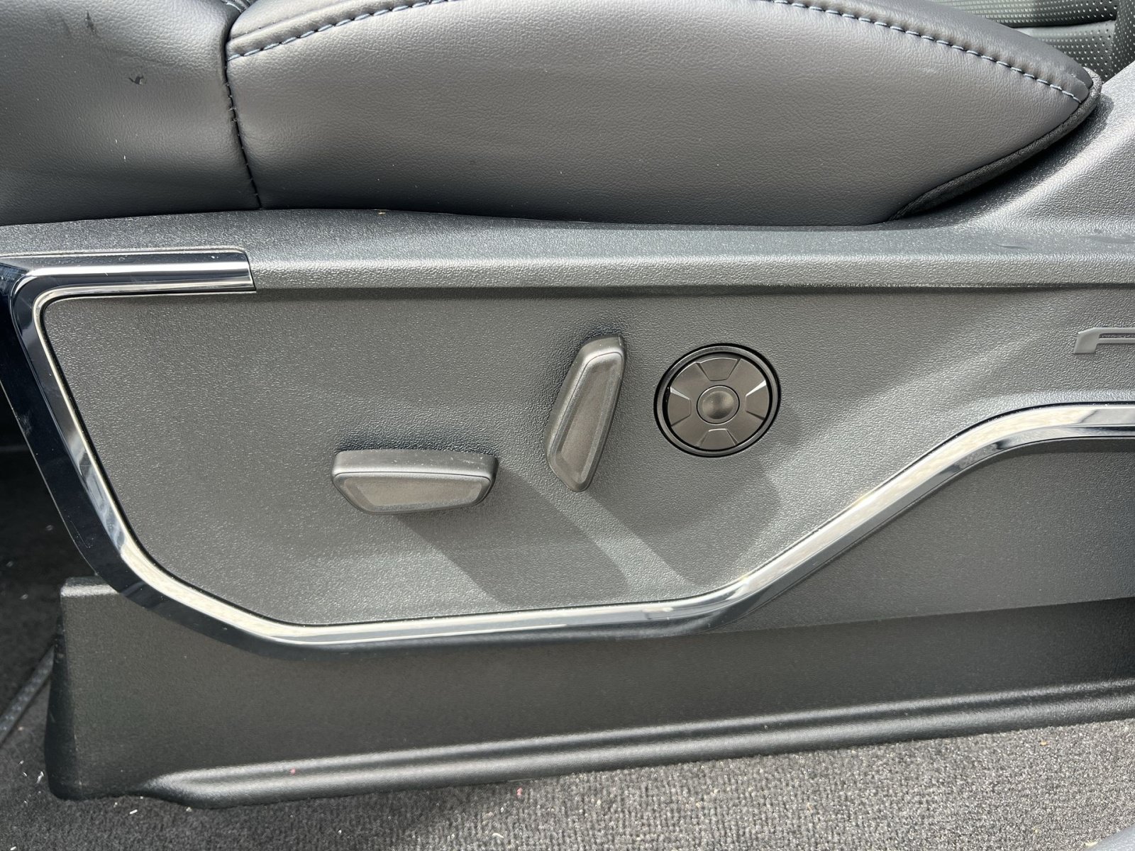 New 2026 Ford F350 Platinum AWD/4WD image 14